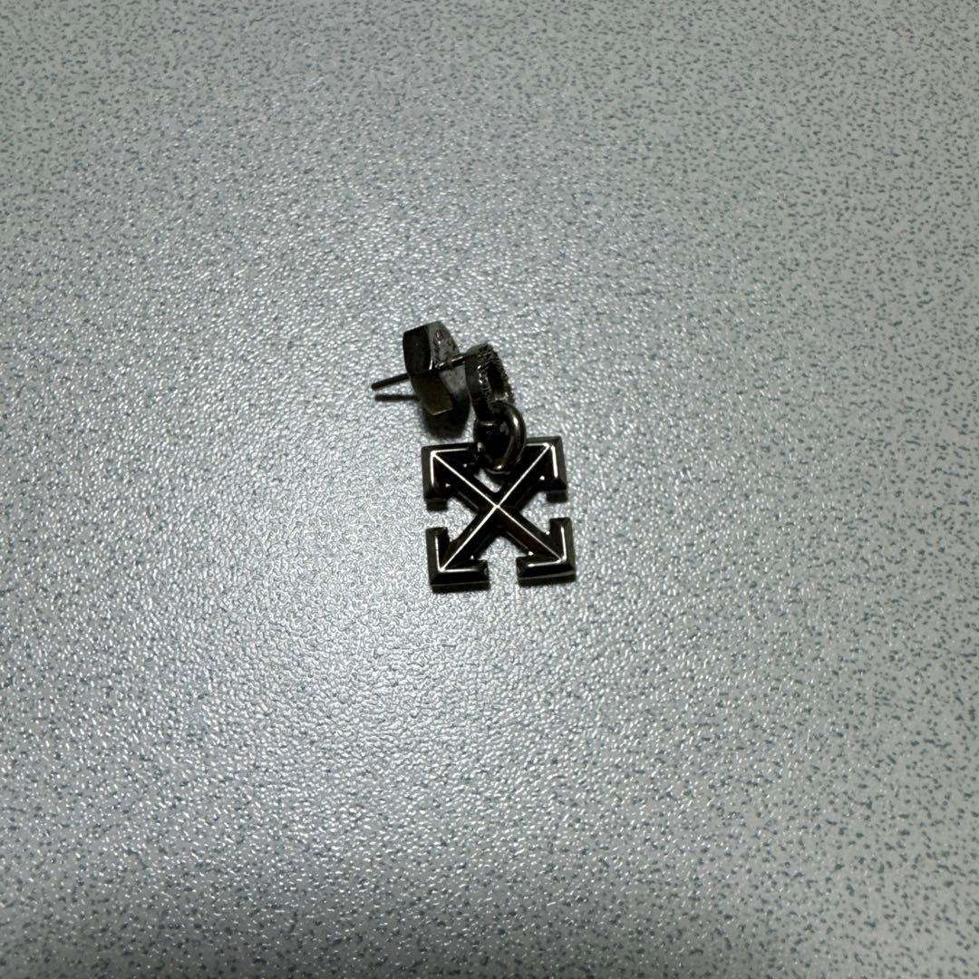 Off White ピアス(片耳用)