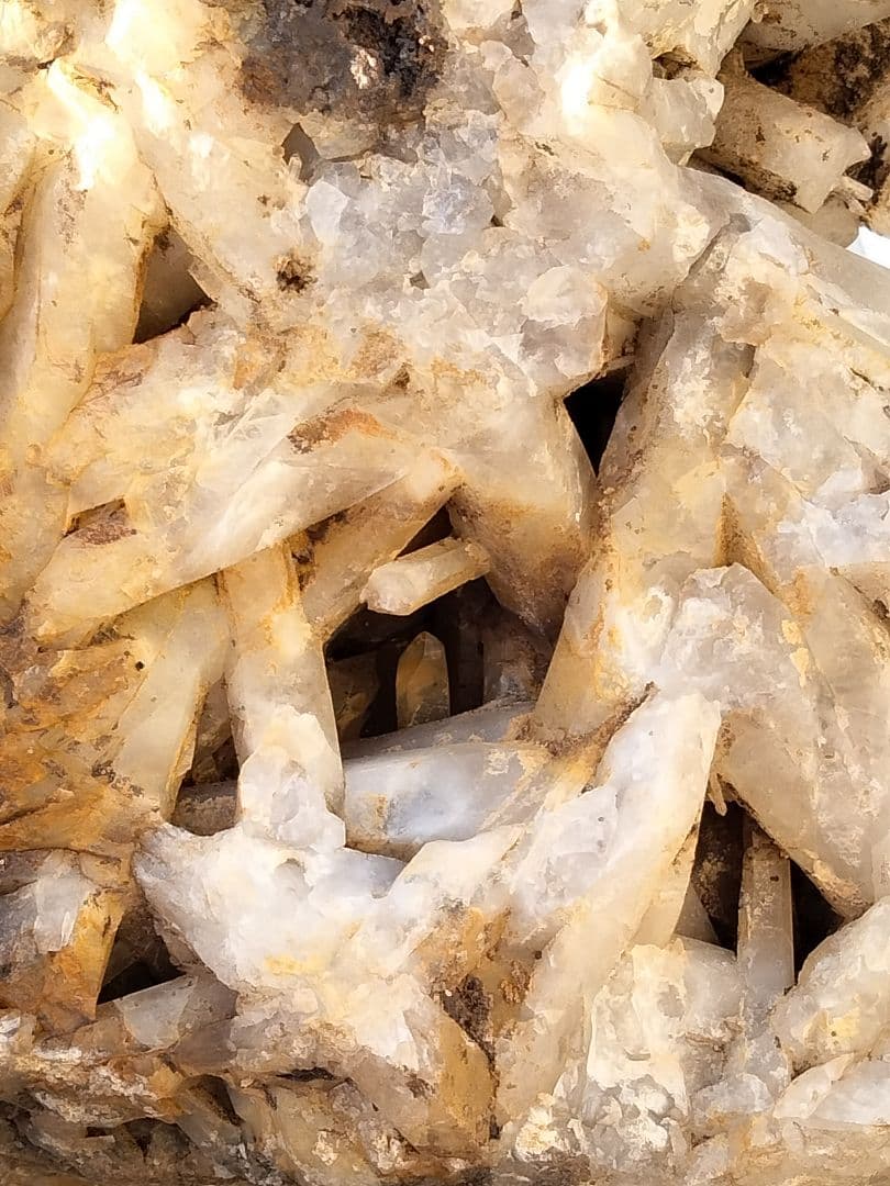 長野県　天然水晶　栗生水晶山産　骸晶水晶　水晶　原石　2.8キロ　大サイ