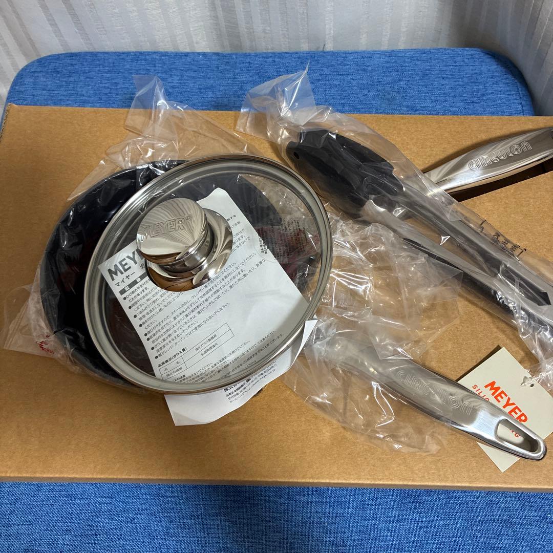 マイヤー4点セット　フライパン 2個 16cm & 25cm 、トング、ガラス蓋