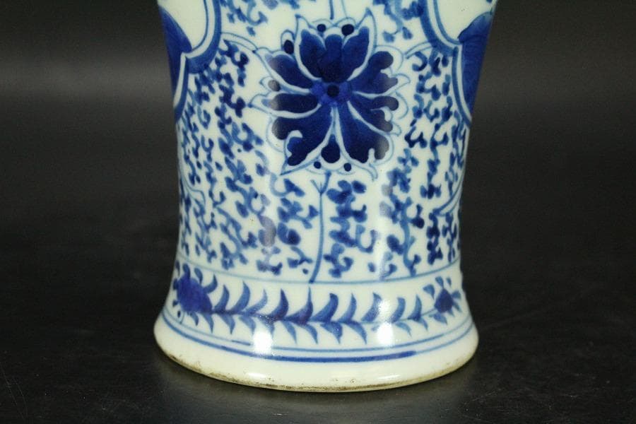 中国美術 青花 纏枝蓮花 武人紋 瓶 高25.5cm(HA374)