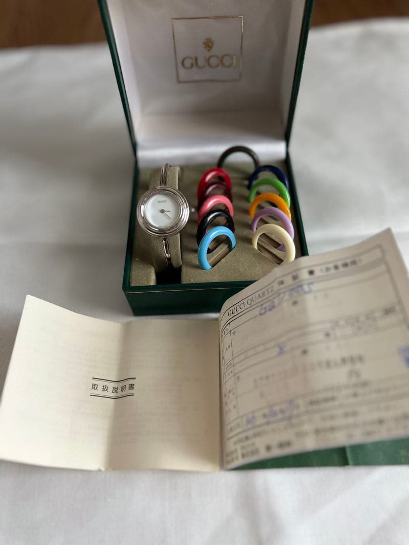 GUCCI ヴィンテージチェンジベゼルウォッチアナログ腕時計 カラーベルト付き