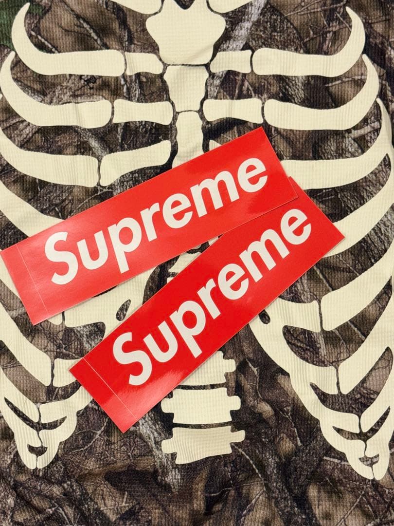 トップス Supreme x Hanes Bones \"Camo\"