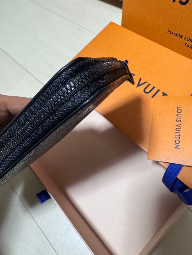 ルイヴィトン　極美品　正規品　ジッピーウォレット　ヴェルティカル