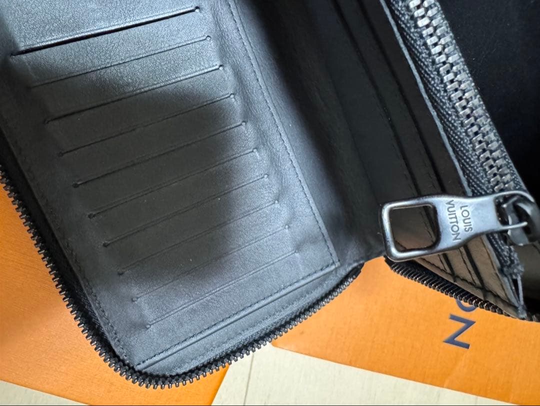 ルイヴィトン　極美品　正規品　ジッピーウォレット　ヴェルティカル