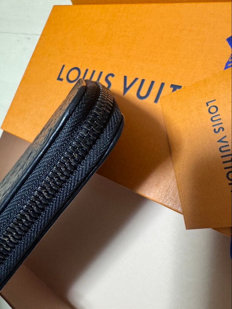 ルイヴィトン　極美品　正規品　ジッピーウォレット　ヴェルティカル