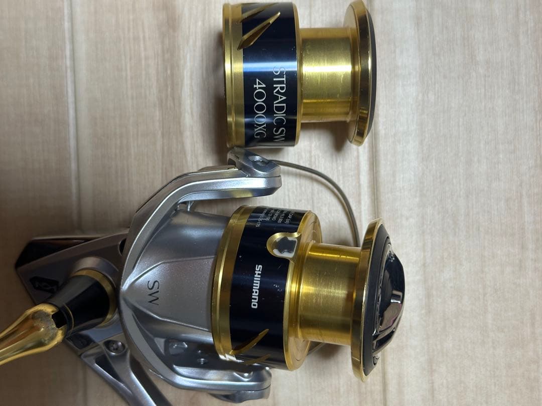 ピ*雪様 【訳あり】18ストラディックSW5000XG 4000番替えスプール付