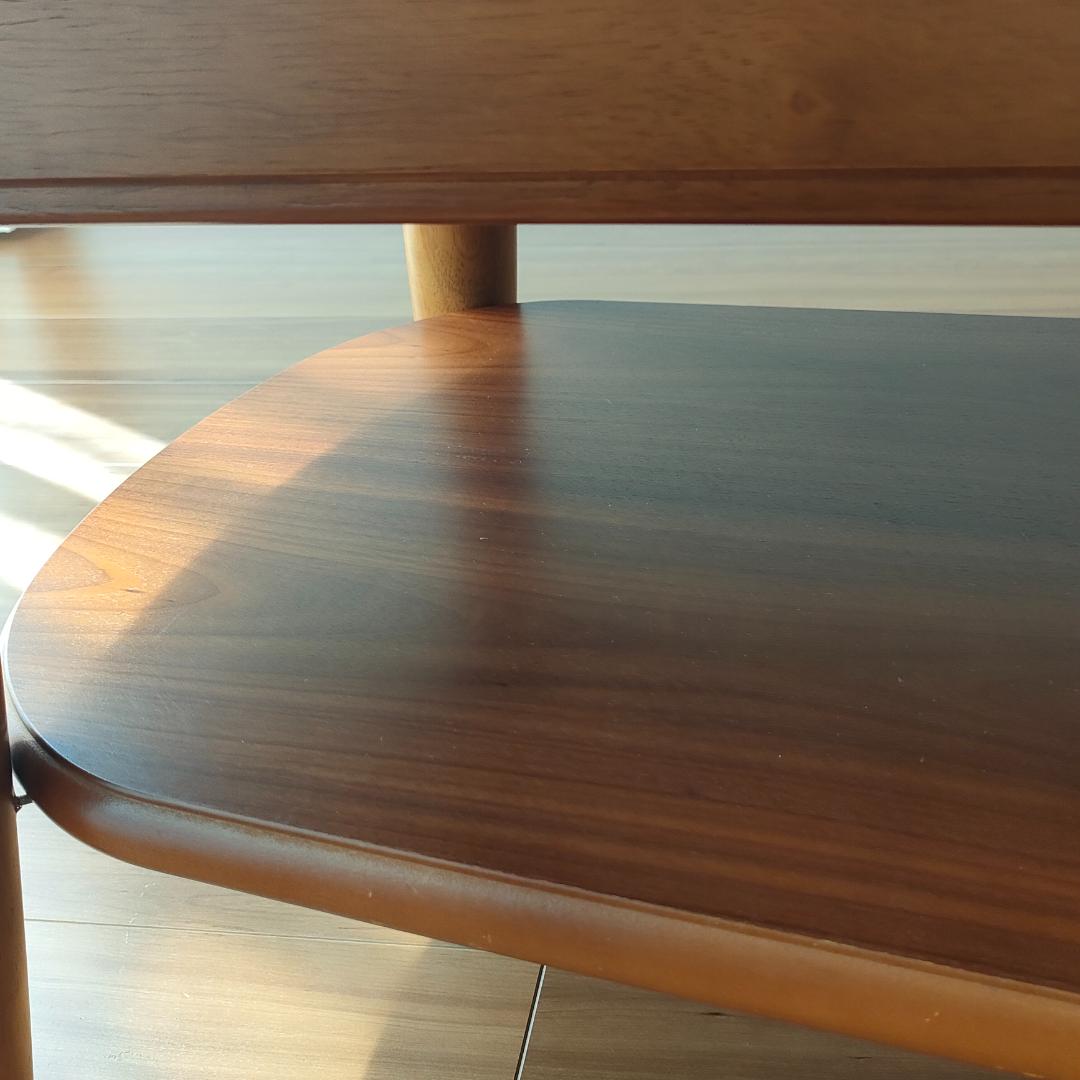 チターノ　カリモク　センターテーブル　棚付き　天然木