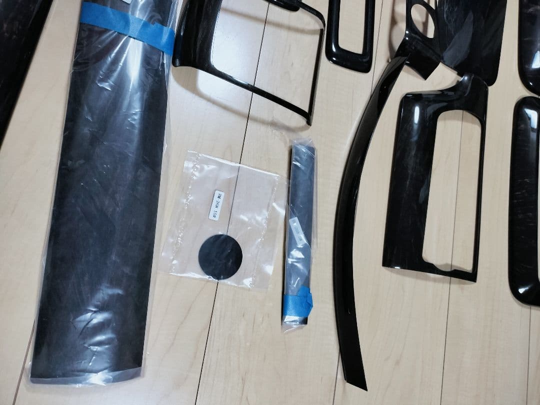 ハイエース200系　スーパーＧＬ ダークプライムII　黒木目パネル　13+5点