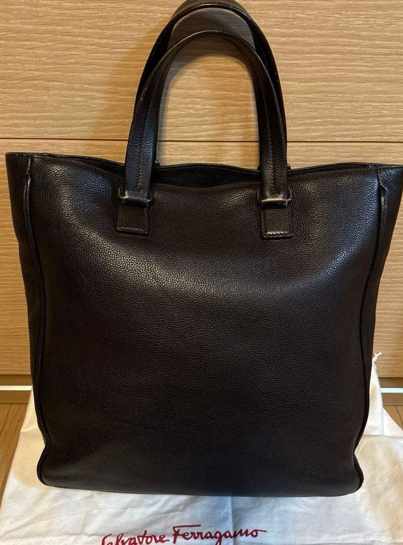 チャトラ) Salvatore Ferragamo トートバッグ