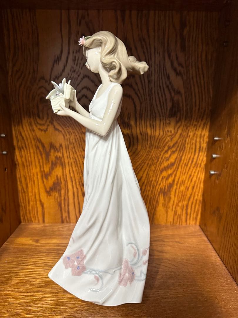 LIADRO リアドロ リヤドロ　私の宝物　少女 置物 陶器 蝶