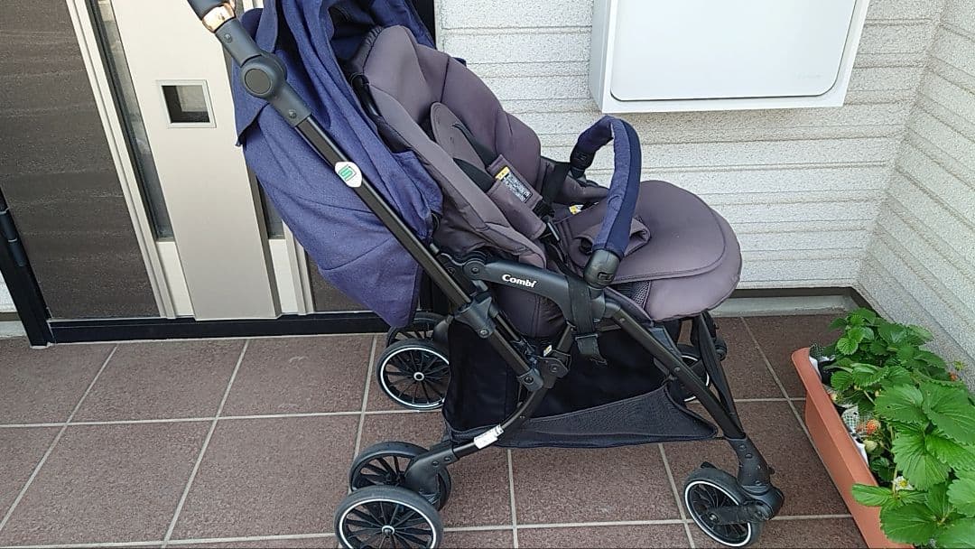 【一時値下】ベビーカーコンビスゴカルSwitch plusエッグショックEXAN