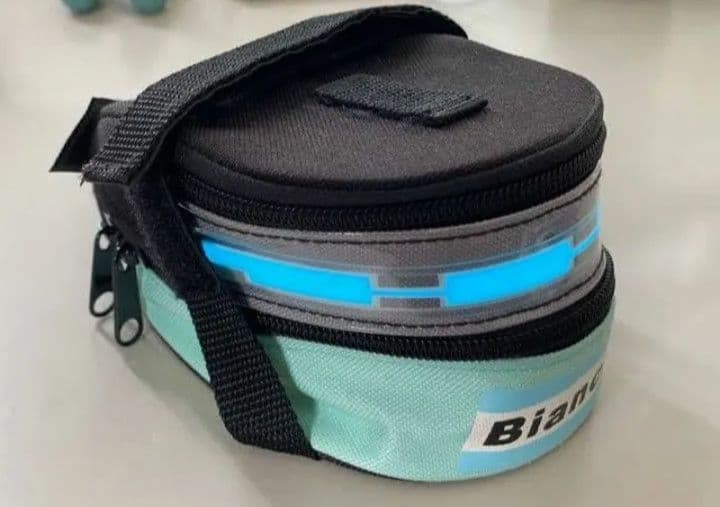 Bianchi ビアンキ ライト付きサドルバッグ 　<当日発送>