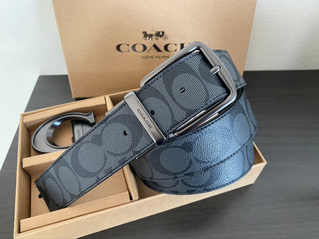SALE♪コーチ　新品　リバーシブル　バックル回転シグネチャーベルトセット