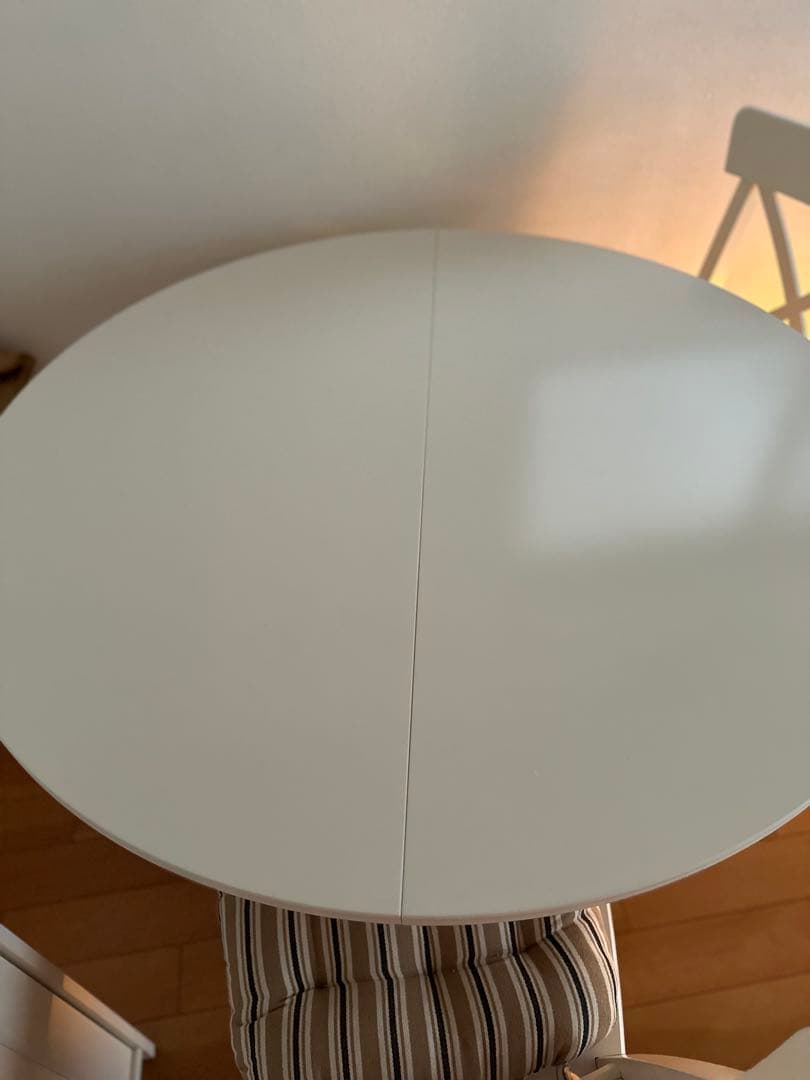 IKEA ROSENTORP 伸縮ダイニングテーブル