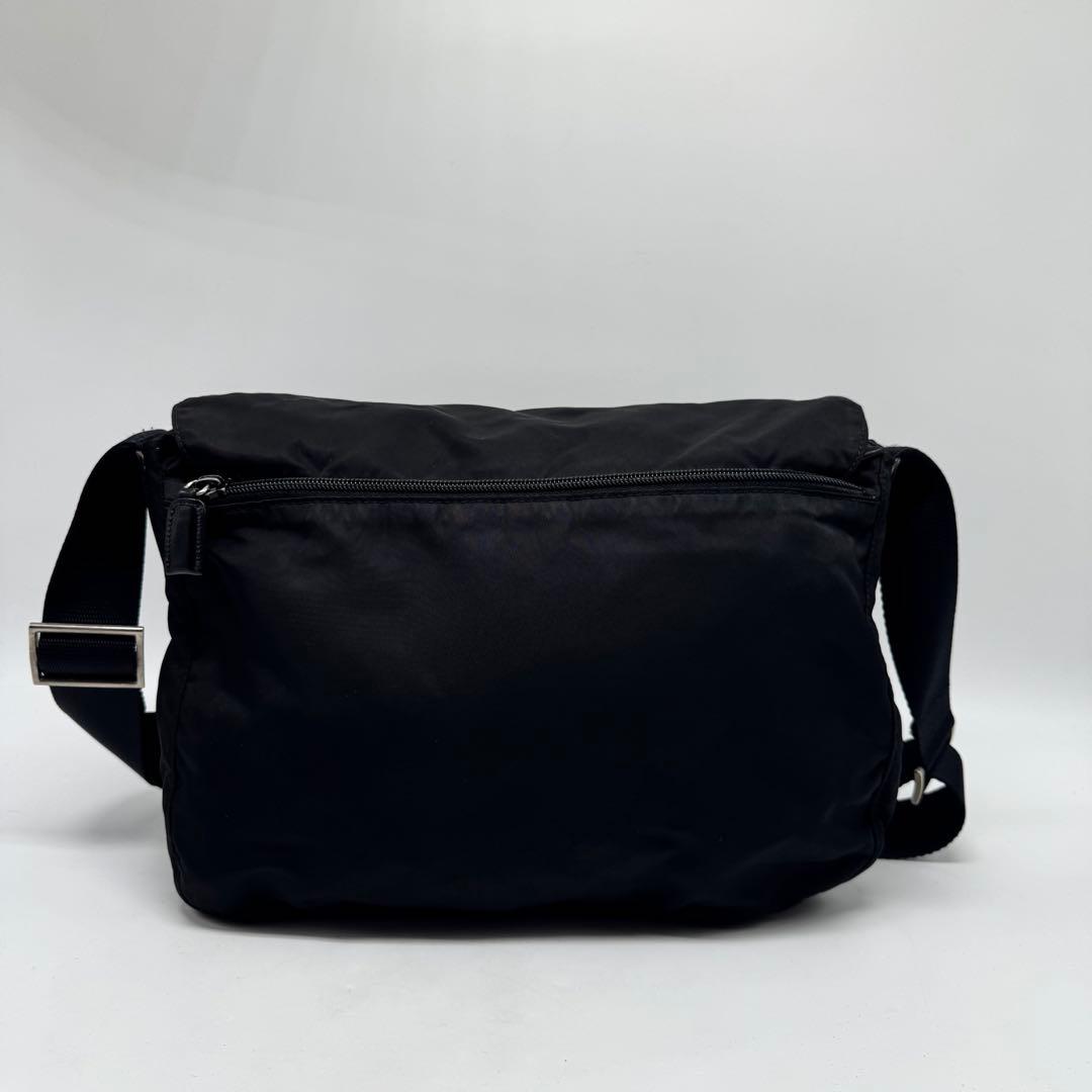 プラダ ショルダーバッグ ナイロン ブラック メッセンジャーバッグ 斜め掛け