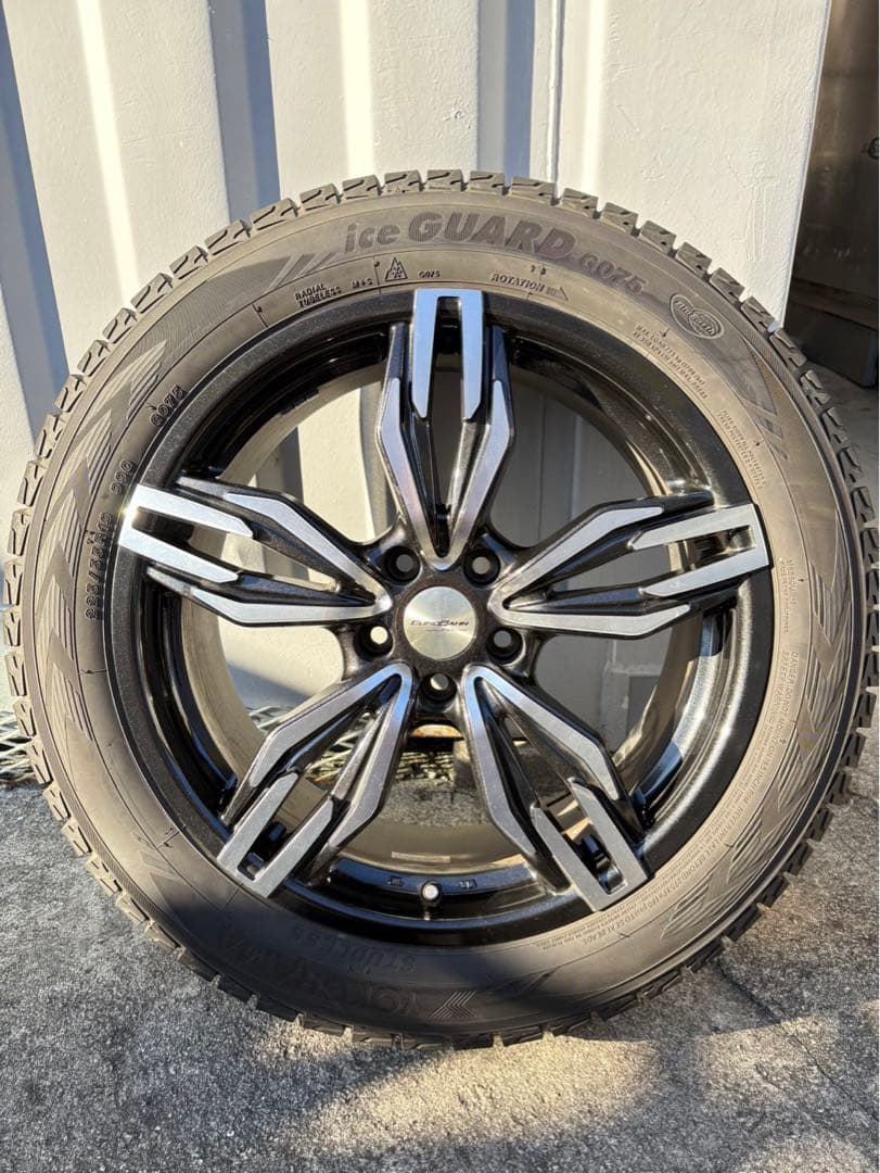 1/7値下げしました⭐️2024年購入　ハリアー　ホイル付き　225/55R19
