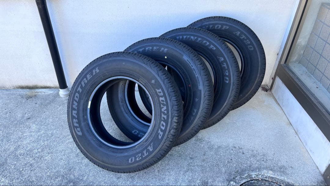 ダンロップ　GRANDTREK シエラ新車外し　195/80R15 4本セット