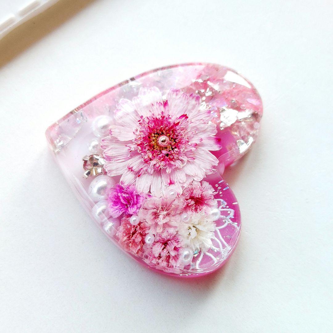 【1570】レジン　マトリカリア　ヘアゴム　ポニーフック　ブロ―チ　ハンドメイド