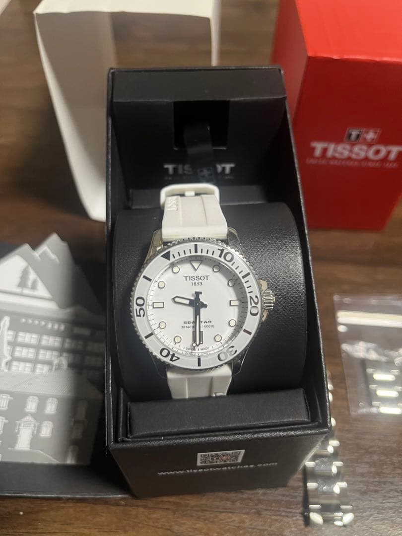 美品！！ティソ　シースター1000　36mmクォーツ　白　デイト表示　替えベルト