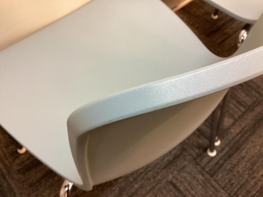 ２脚セット　ヴィトラ　ハルチューブ　アイスグレー　スタッキング　ミーティング A