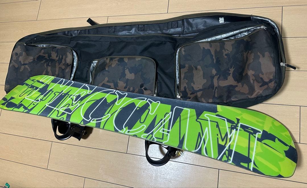 スノーボードセット 迷彩柄 (都内手渡し)