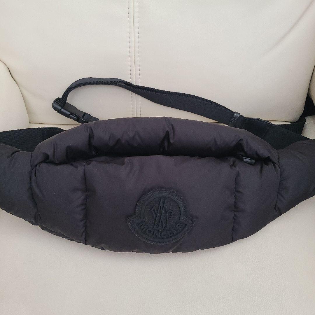 正規品！モンクレール　ウエストバッグ　美品