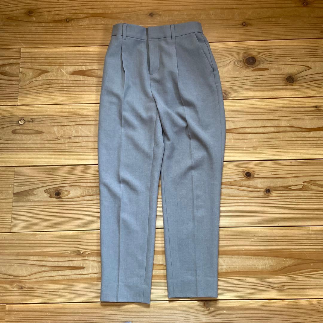 現行品【INDIVI】ノーカラージャケット＋タックテーパードパンツ　グレー