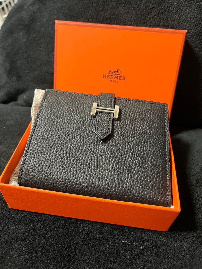 HERMESブラック べアン 二つ折り財布