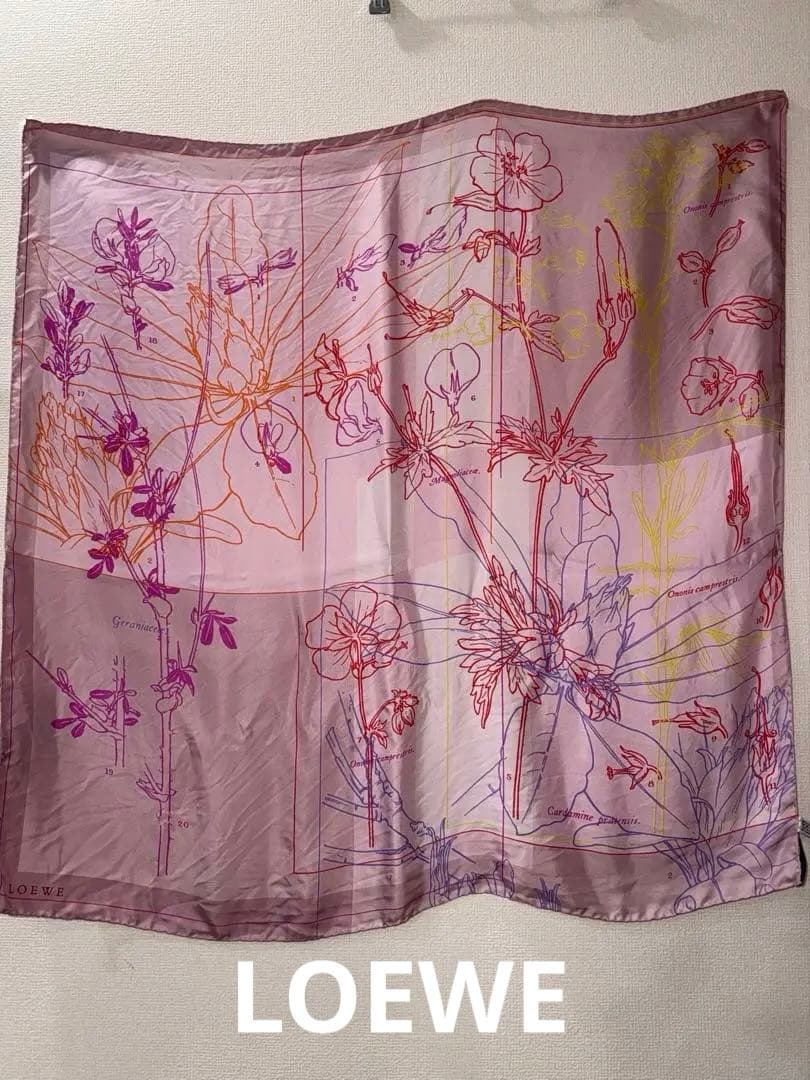 LOEWE ロエベ　花柄 大判　シルク100%スカーフ ピンク