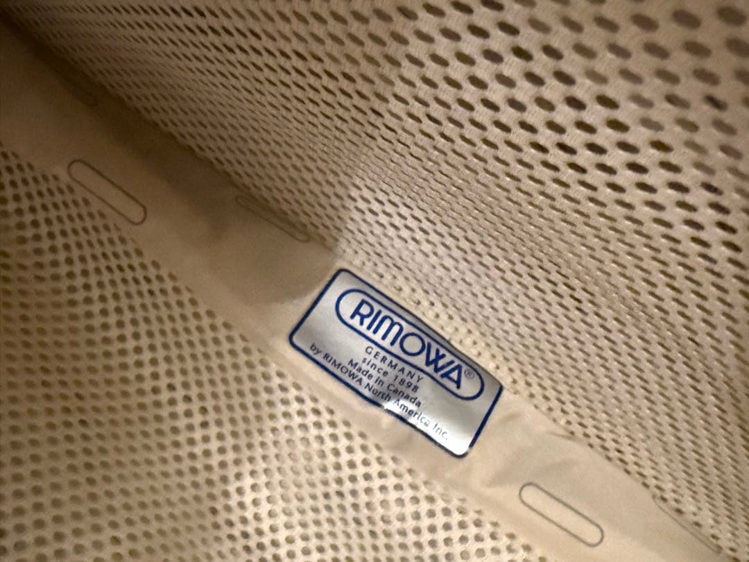 最軽量　リモワスーツケース　機内持ち込みサイズ