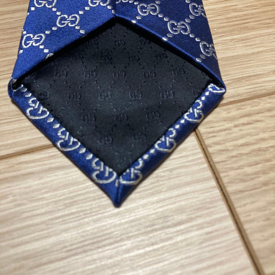 美品　グッチ ネクタイ GG柄 インターロッキング ビー ハチ　現行タグ　総柄