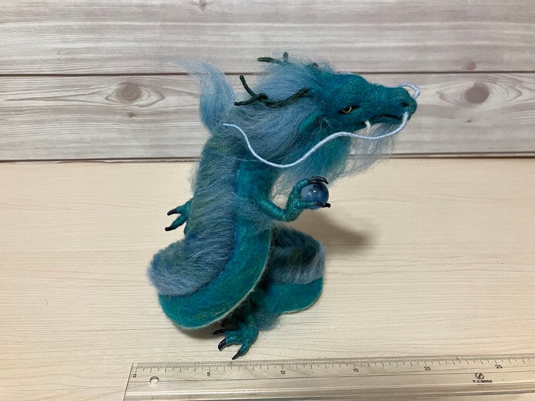 羊毛フェルト 青い龍