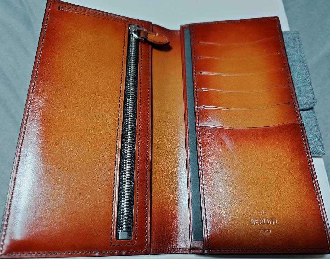 BERLUTI ベルルッティ　サンタルスクリットレザー長財布スペシャルオーダー