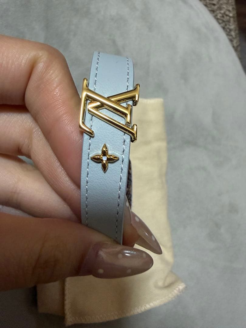 LOUIS VUITTON ライトブルーブレスレット