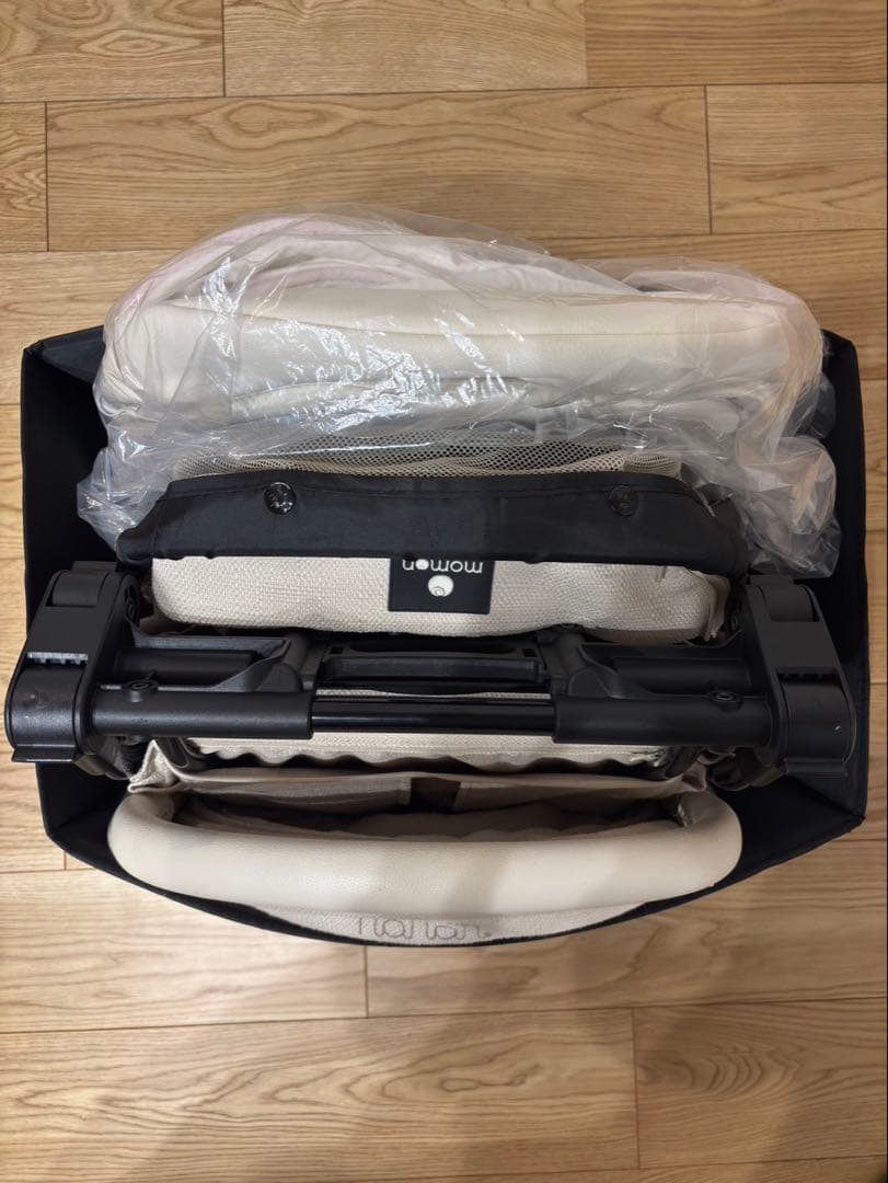 収納箱付きイタリア製　ナナン　nanan ベビーカー B.AFTER