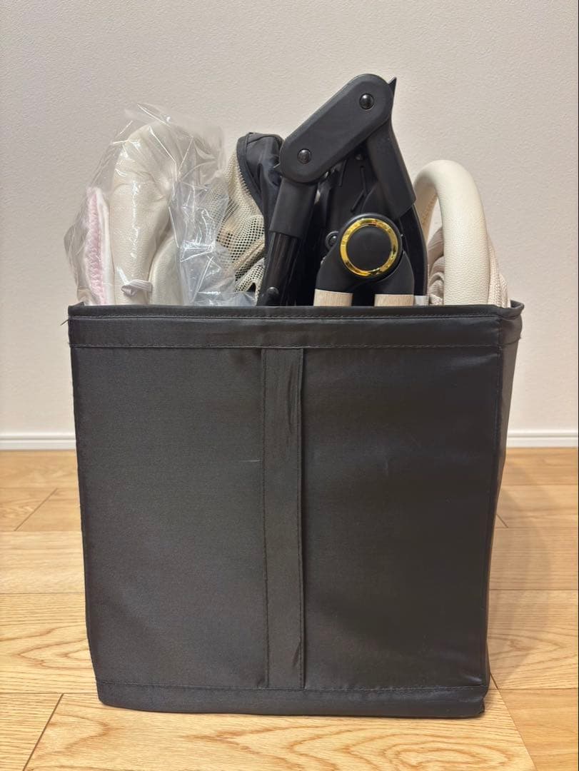 収納箱付きイタリア製　ナナン　nanan ベビーカー B.AFTER