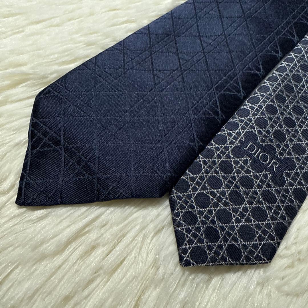 【未使用品】Christian Dior ネクタイ　高級シルク　ナロータイ