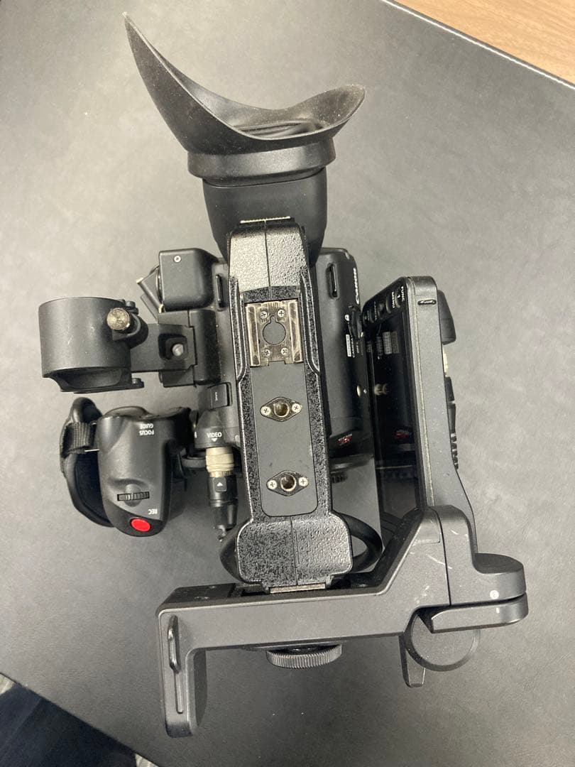 業務用ビデオカメラ本体
