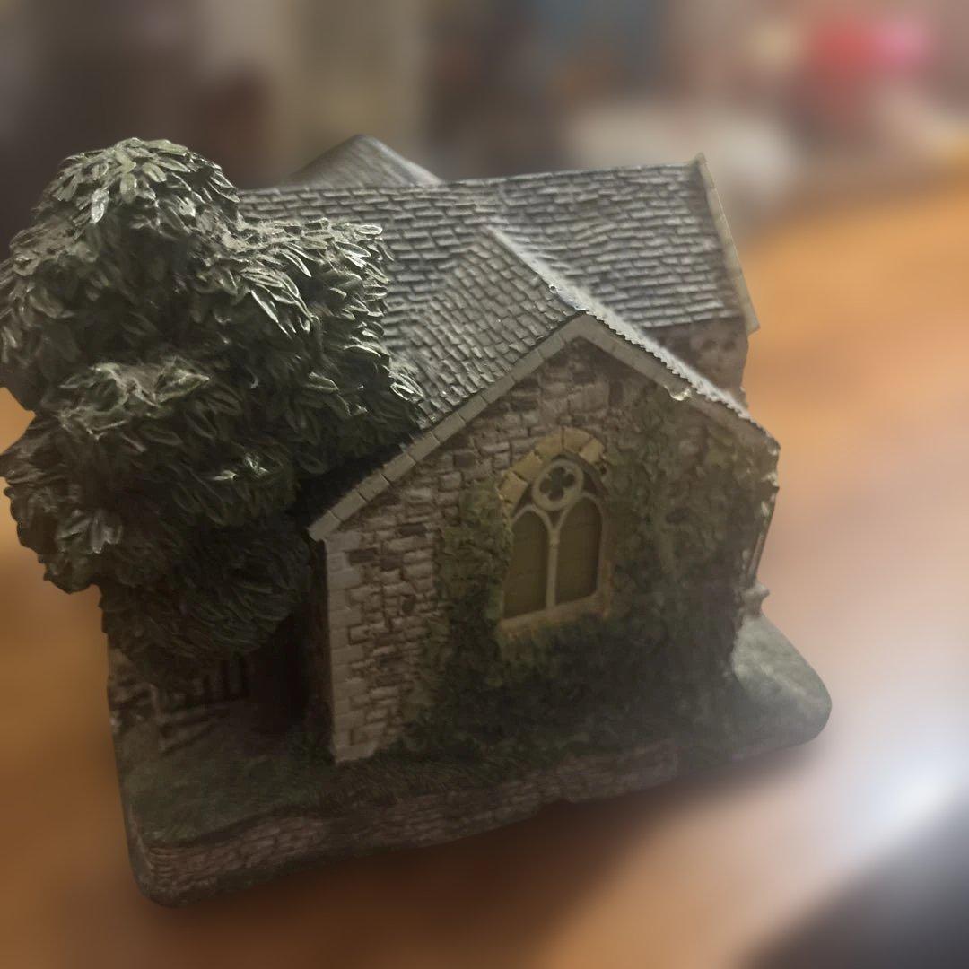 教会の置物 樹脂製 ジオラマ、インテリア（トーマスキンケード氏）