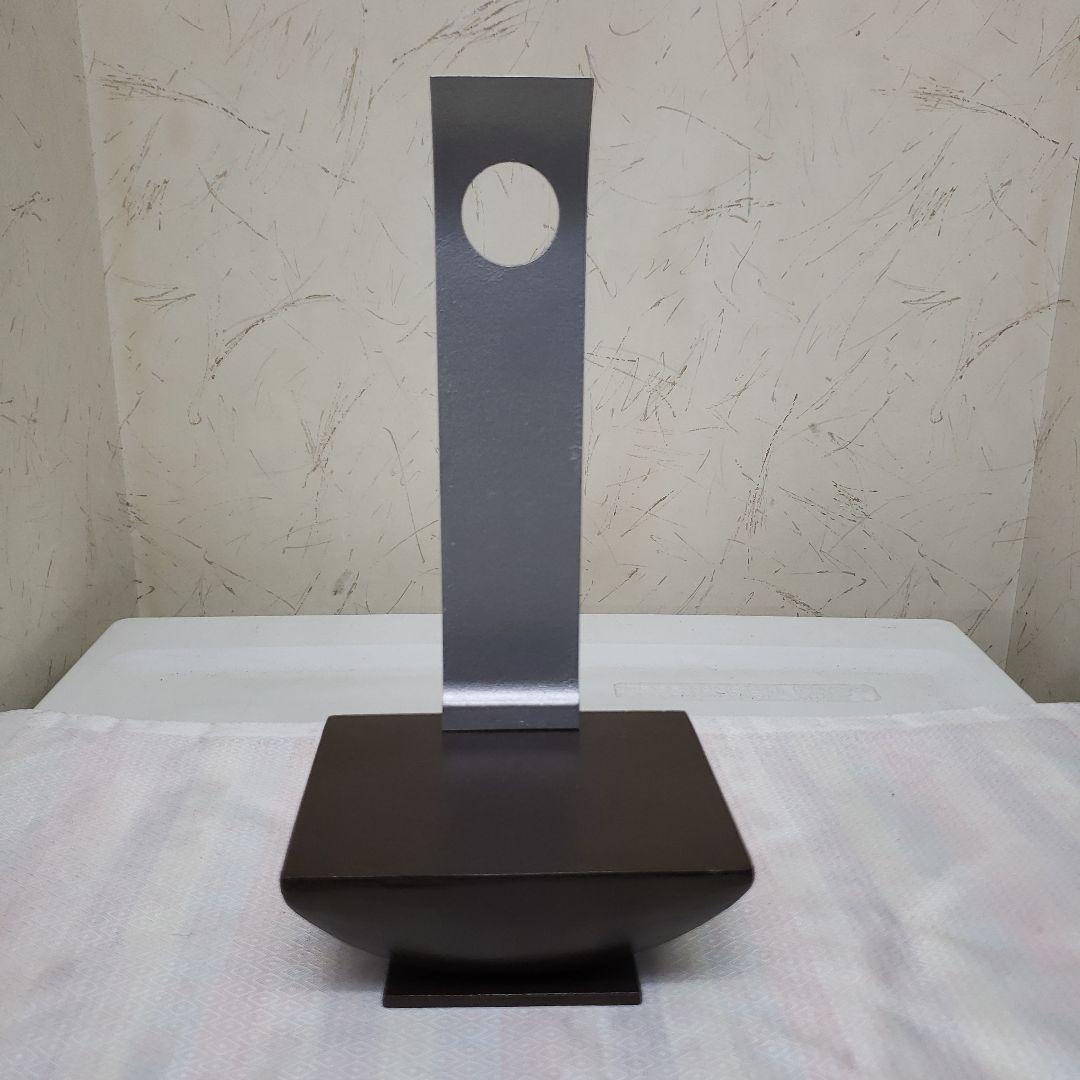 Ｂフライデー蔵出し特価モダン飾り台金属製２６cm　１３×１０cm　約2,5kg