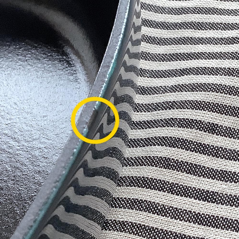 【アウトレット】ストウブ お魚のレリーフが入った浅型ココット 33 ラメール色