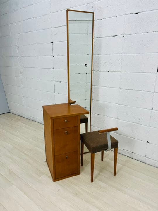 アクタス　ドレッサー&スツールset