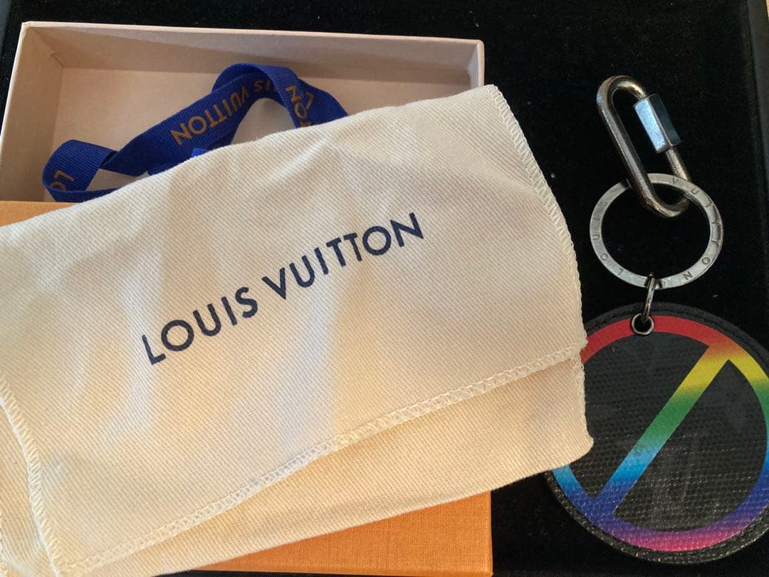 ルイ ヴィトン モノグラム レインボー キーホルダー チャーム