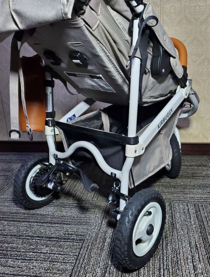 美品 エアバギー ココ プレミア フロムバース　ストーン