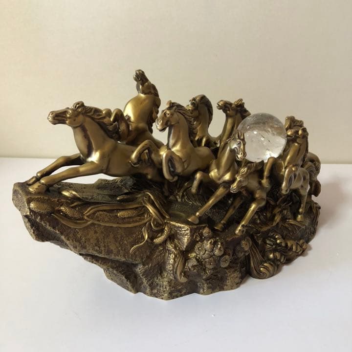 うまくいく　置物　馬　金　2026 午年　ゴールド　A