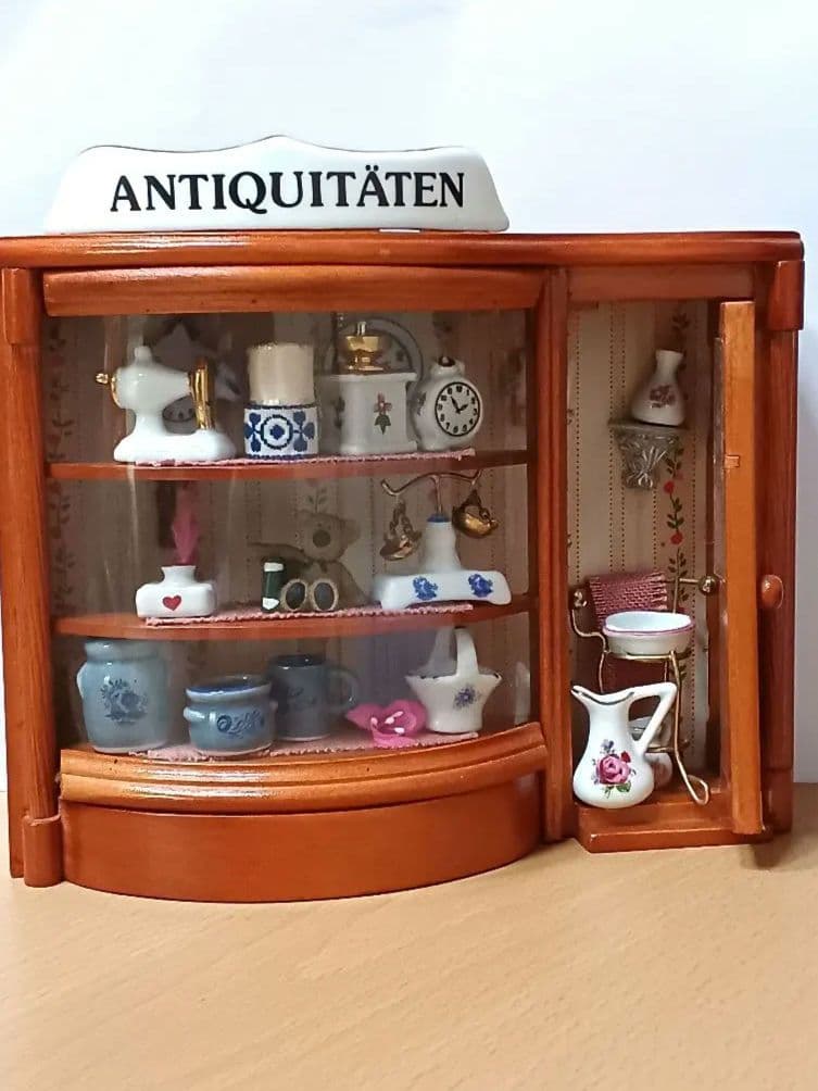 ロイターポーセリン　ドイツ　ミニチュア　ドールハウス　陶器　置物