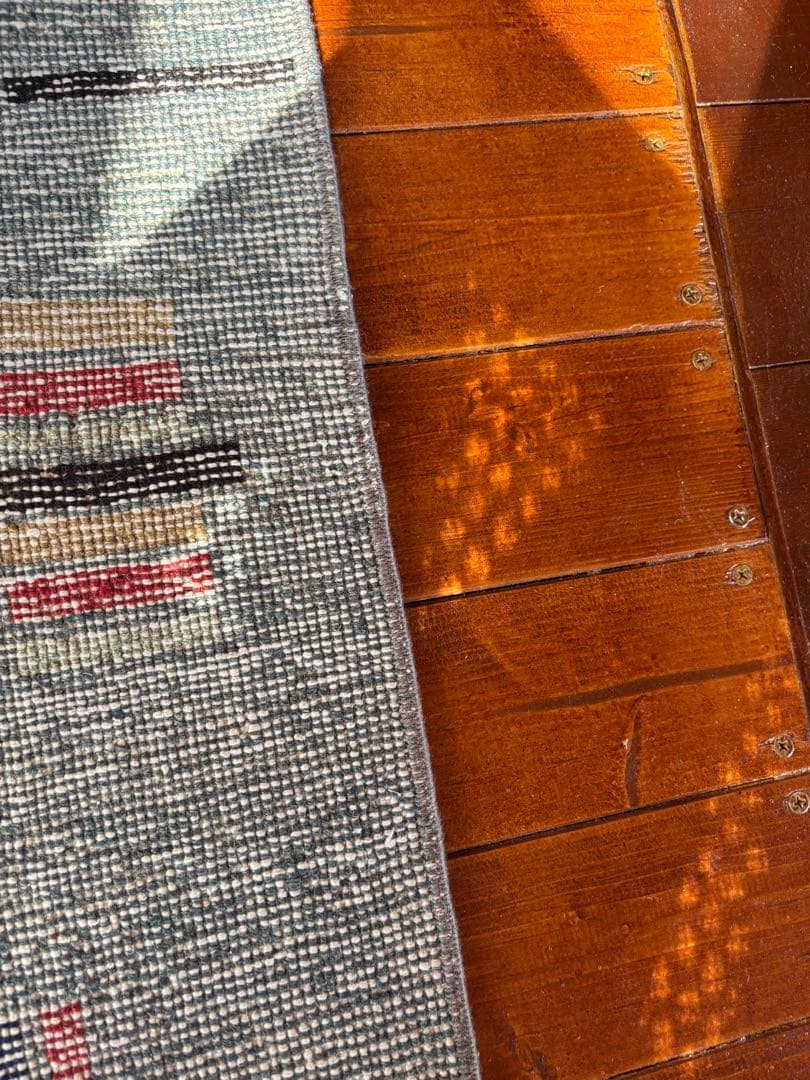 幾何学模様 グレー ラグ 大きめ