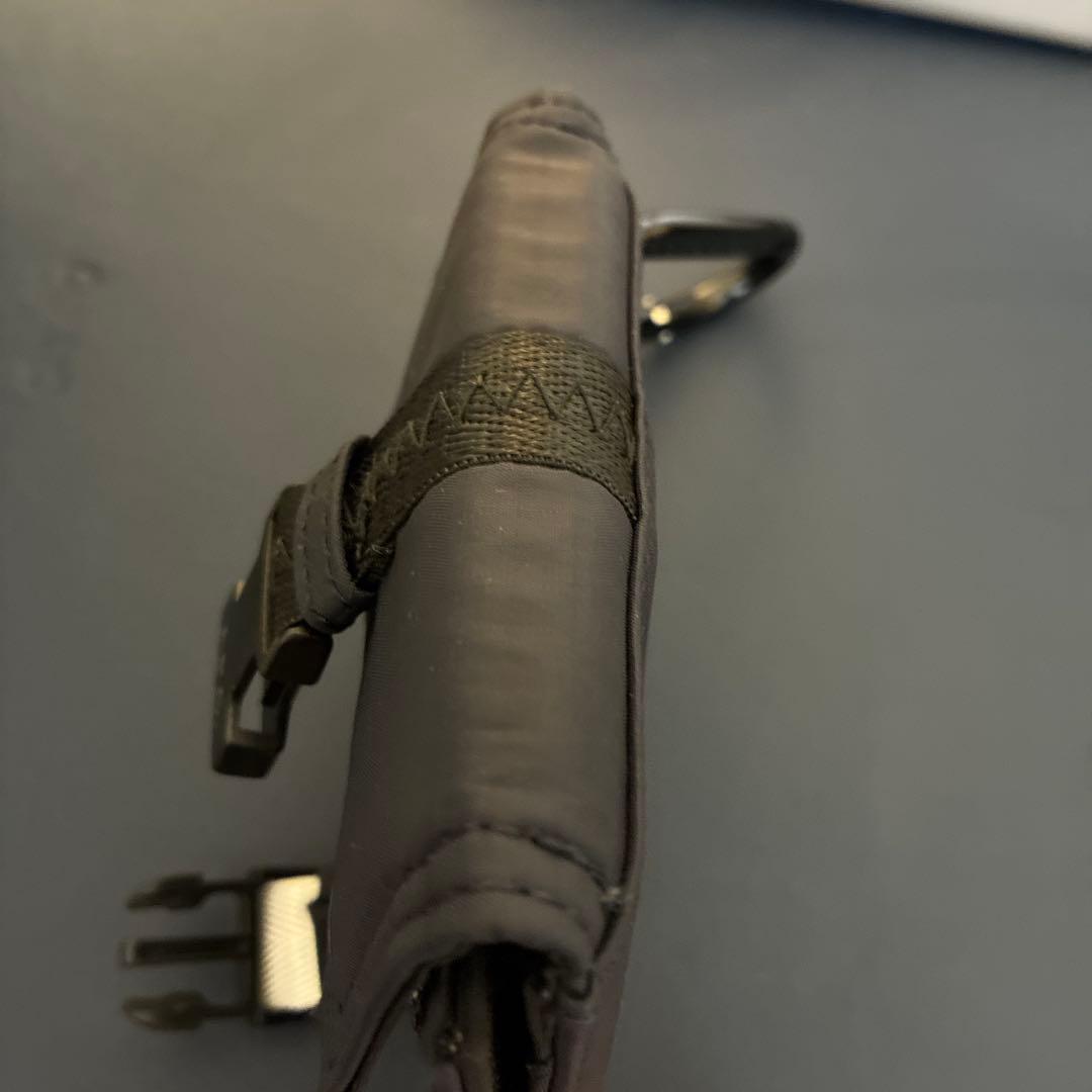 A.P.C. カラビナ付き財布 PORTE-MONNAIE TREK ネイビー