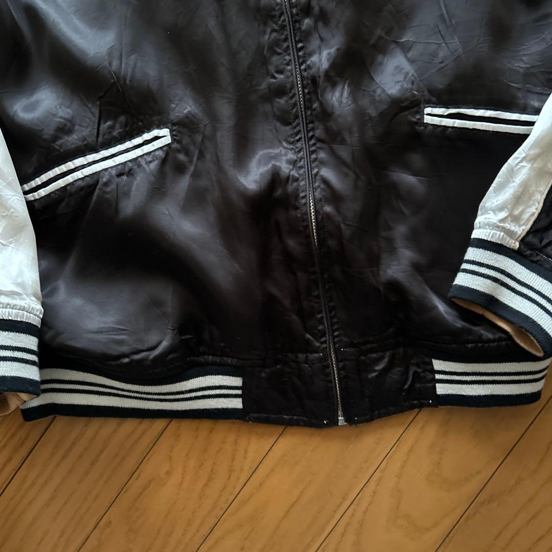 絡繰KARAKURI リバーシブルスカジャン 鯉　兜　纏　金/黒　Ｍサイズ