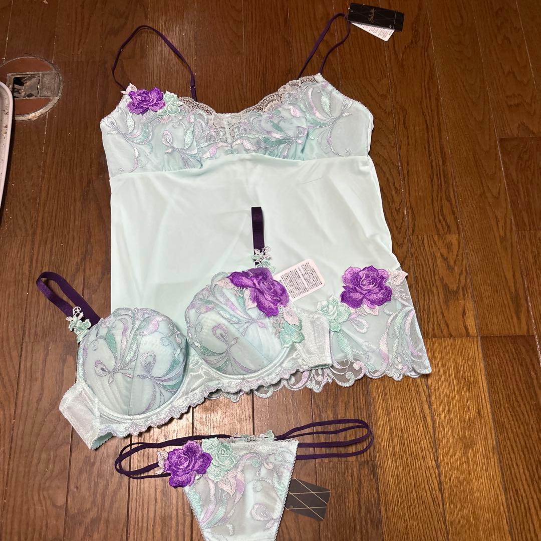 本日限りこの値段！サルートキャミソールLブラジャーE75ソングMセット3点セット